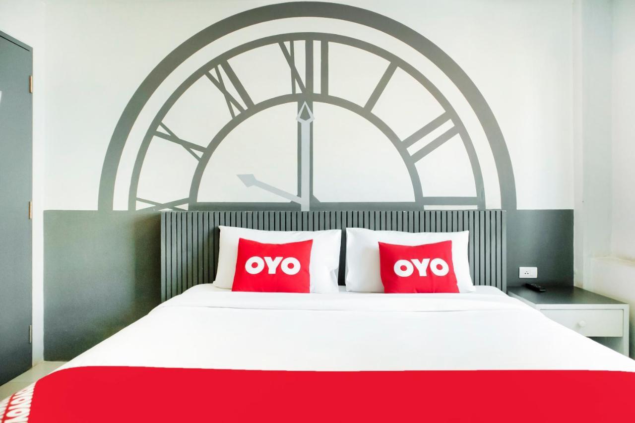 Oyo 501 At Night Hostel Phuket Exterior foto