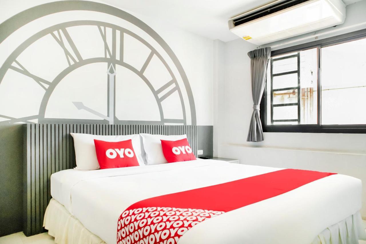 Oyo 501 At Night Hostel Phuket Exterior foto