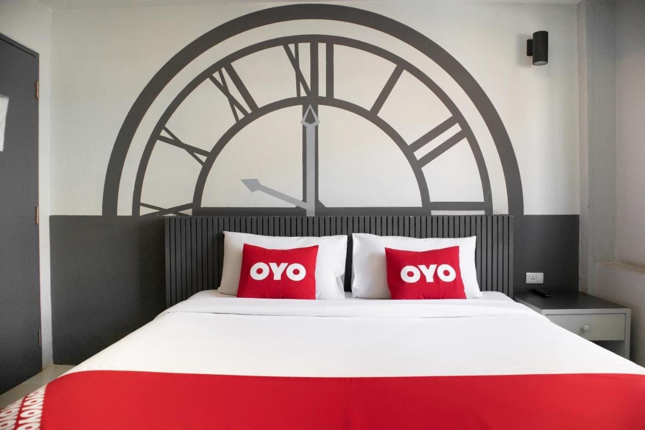 Oyo 501 At Night Hostel Phuket Exterior foto