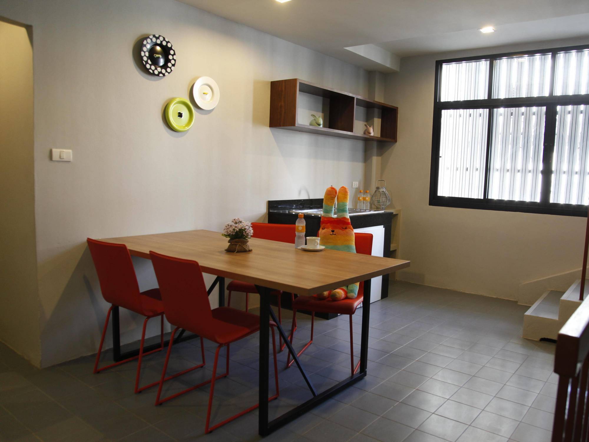 Oyo 501 At Night Hostel Phuket Exterior foto